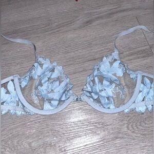 Victoria's Secret Unlined Plunge Light Blue Floral Lace Bra 34C